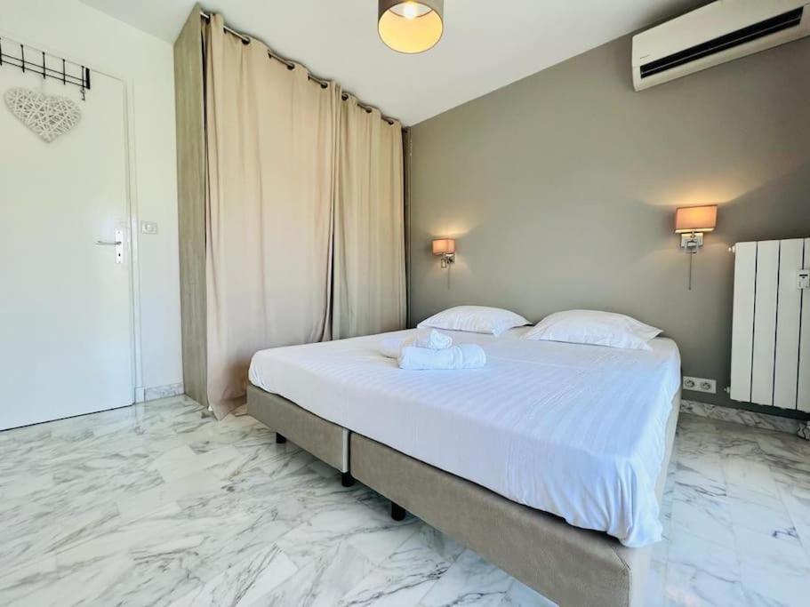 Le Pinede - Apt 4 Prs- Parking - Clim - 500M Plages Antibes Extérieur photo