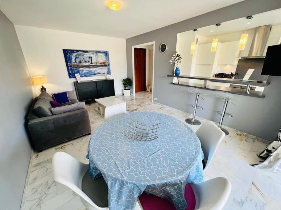 Le Pinede - Apt 4 Prs- Parking - Clim - 500M Plages Antibes Extérieur photo